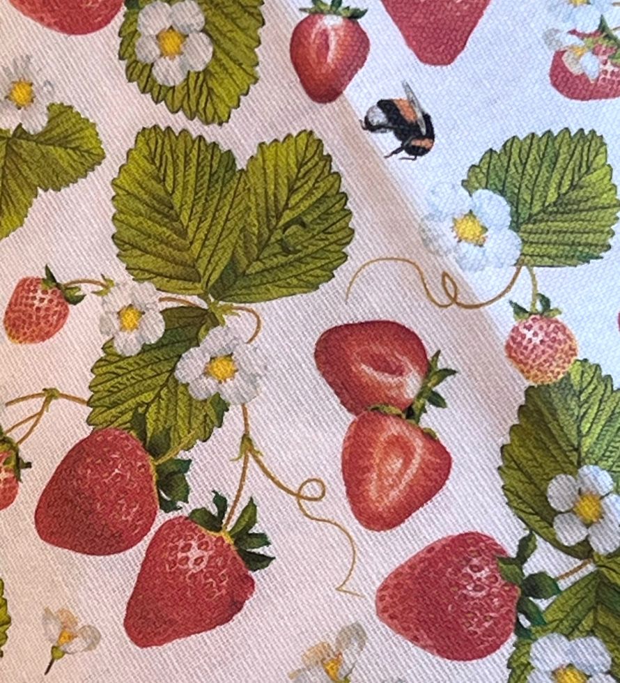 Tea Towel Strawberry - Image 4